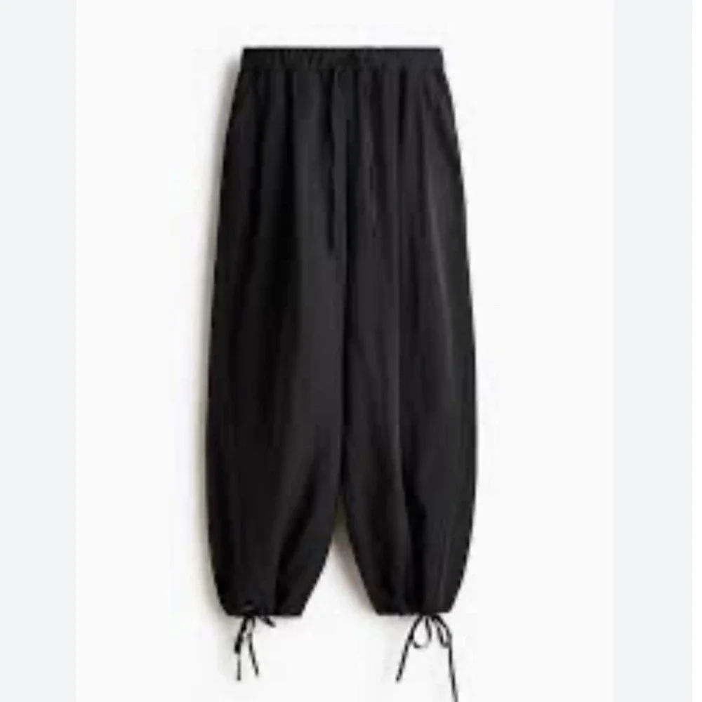 H&M Black Linen Blend Jogger Pants Medium Drawstring Relaxed Coastal